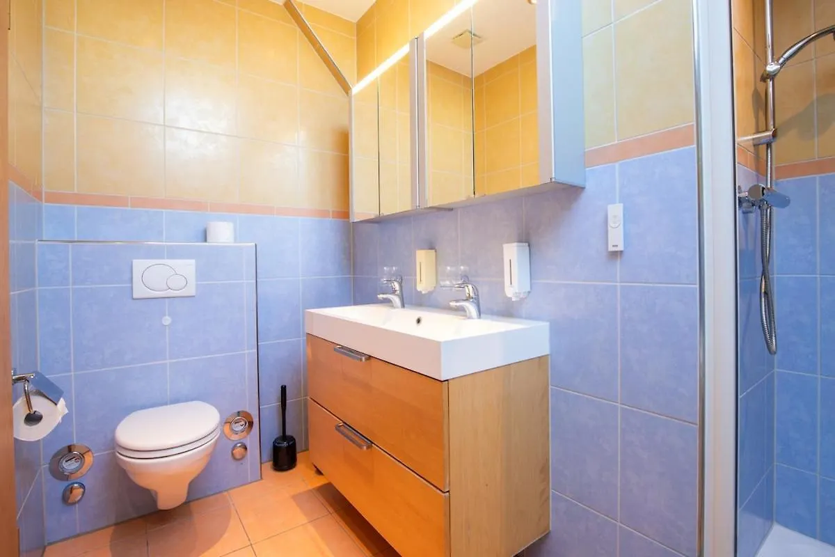 Special Roger F Rabbit 4 Apartment, Roche Towers, 10-Star バーゼル アパート