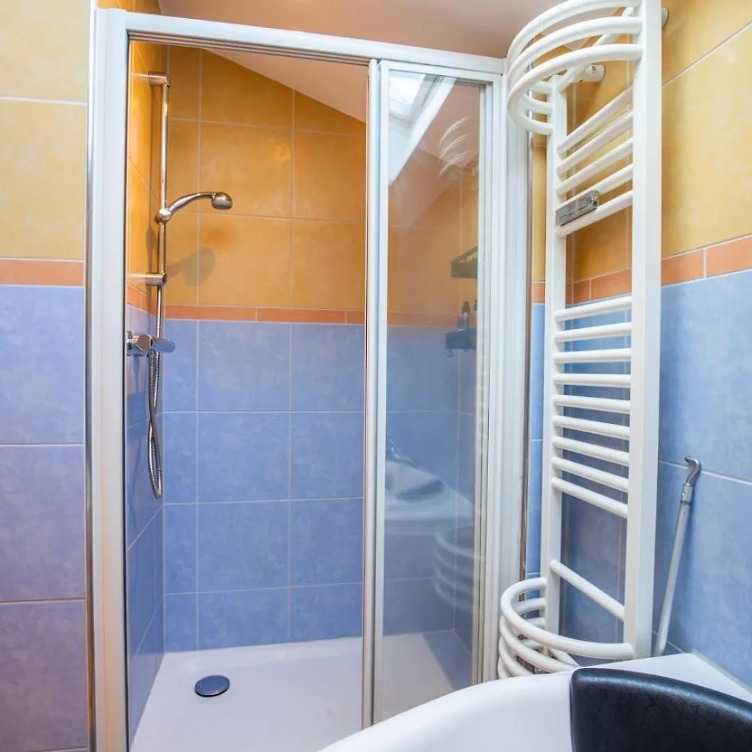 Special Roger F Rabbit 4 Apartment, Roche Towers, 10-Star バーゼル 0*,