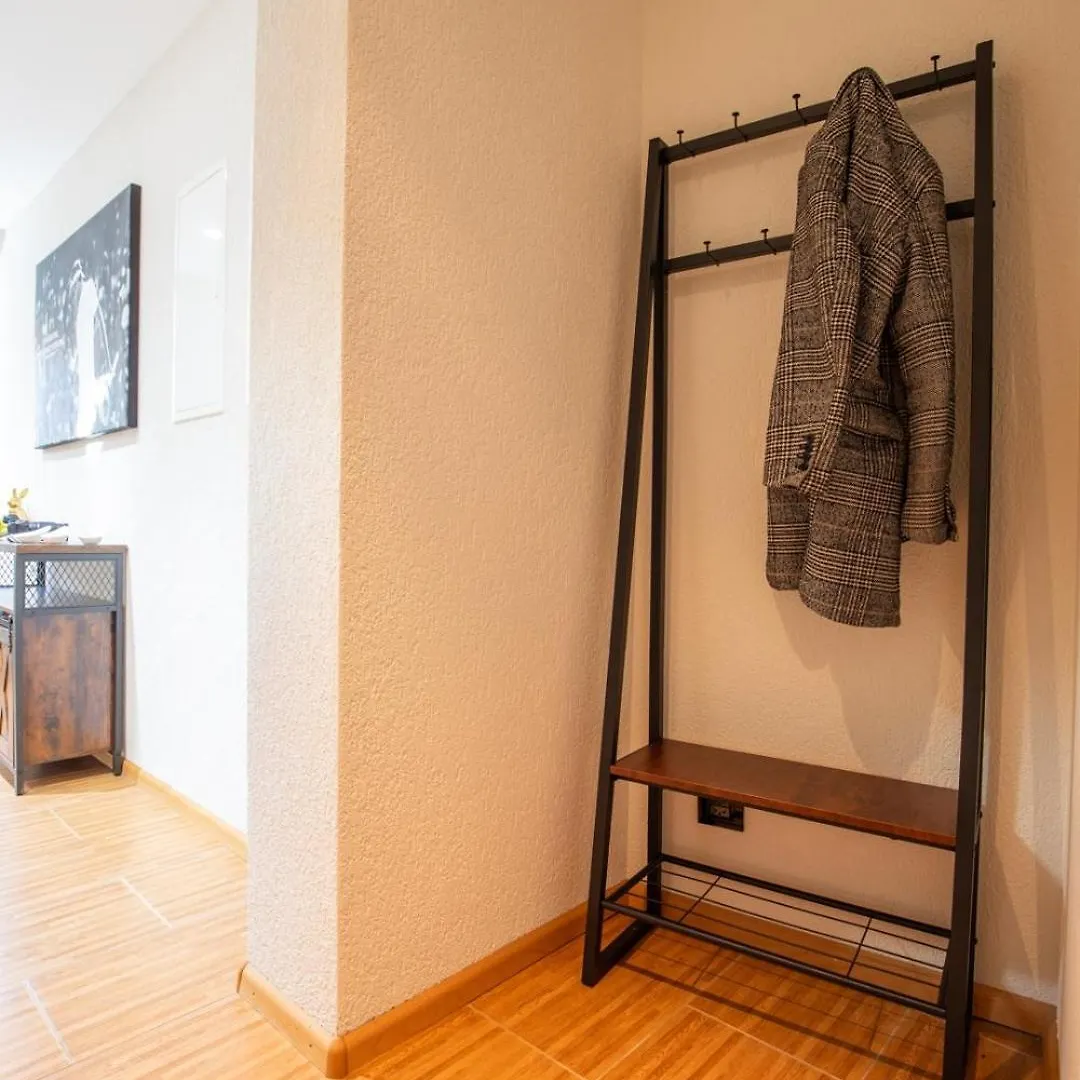アパート Special Roger F Rabbit 4 Apartment, Roche Towers, 10-Star バーゼル